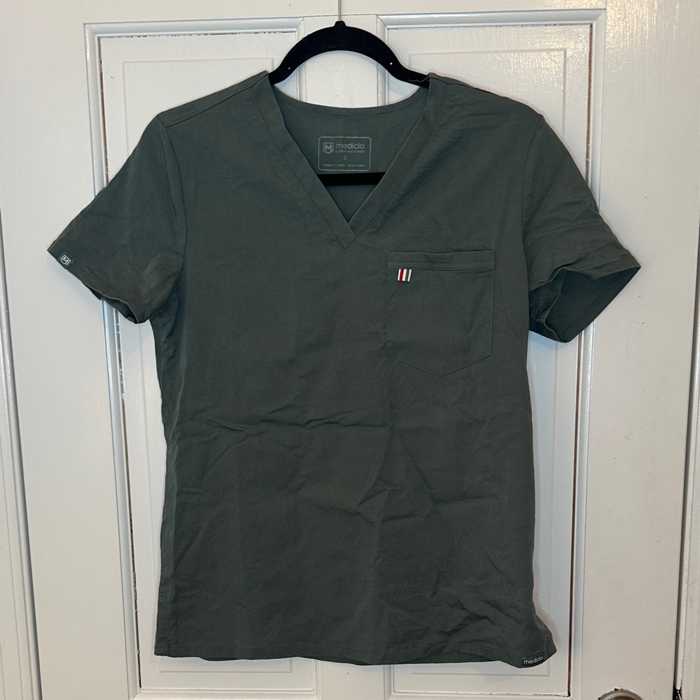 Mediclo‎ Tencel Spruce Green Sal Essential Scrub Top size S EUC